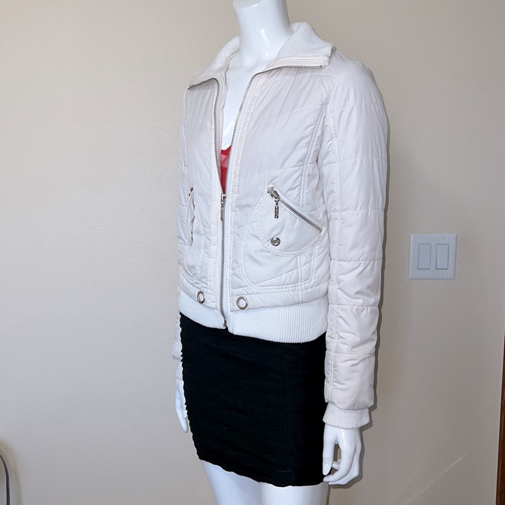 Candie’s white coat size M
